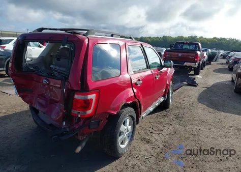 2008 Ford Escape Xlt z USA, uszkodzony, nr VIN 1FMCU93198KC13373